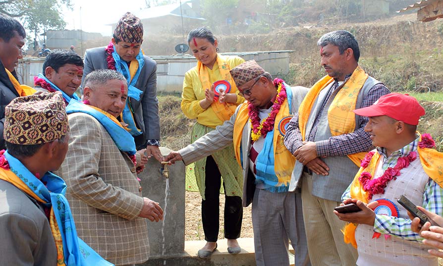 दुई खानेपानी आयोजना हस्तान्तरण र उद्घाटन