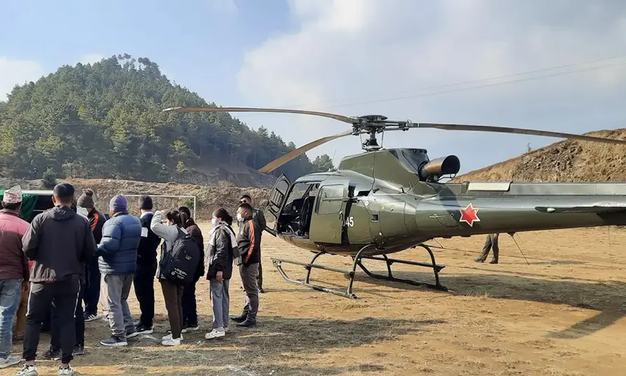 सुत्केरी हुन नसकेपछि हेलिकप्टरबाट उद्दार